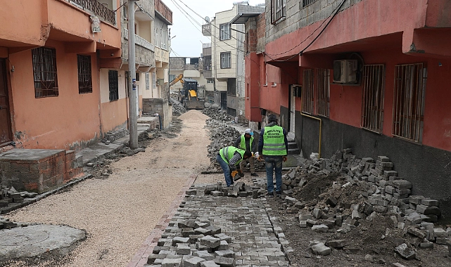 Haliliye’de Kilitli Beton Parke Döşeme Çalışmaları İle Sokaklar Yenileniyor